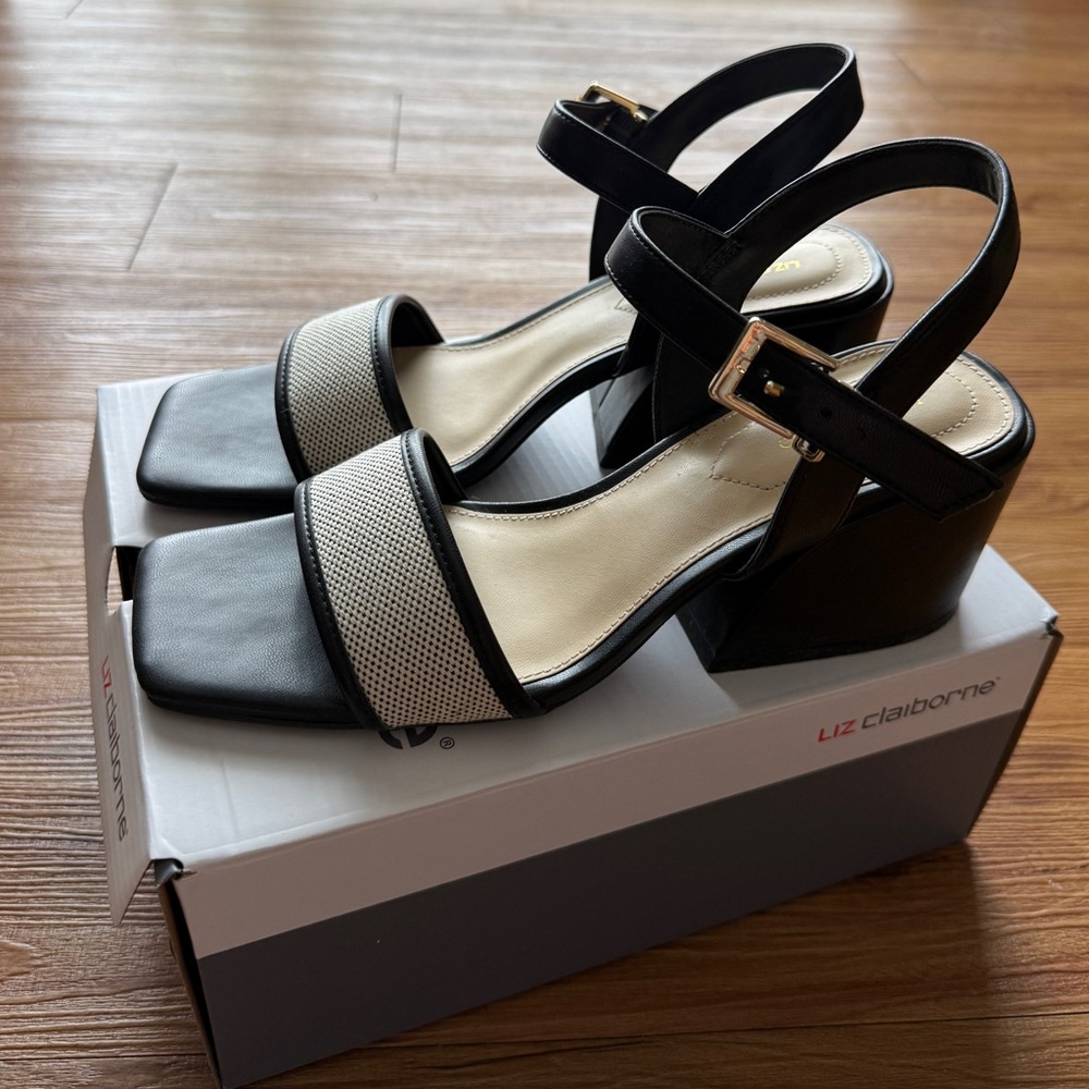 Liz Claiborne LC Fair Black Wedge Sandals Memory Foam Size 7.5M